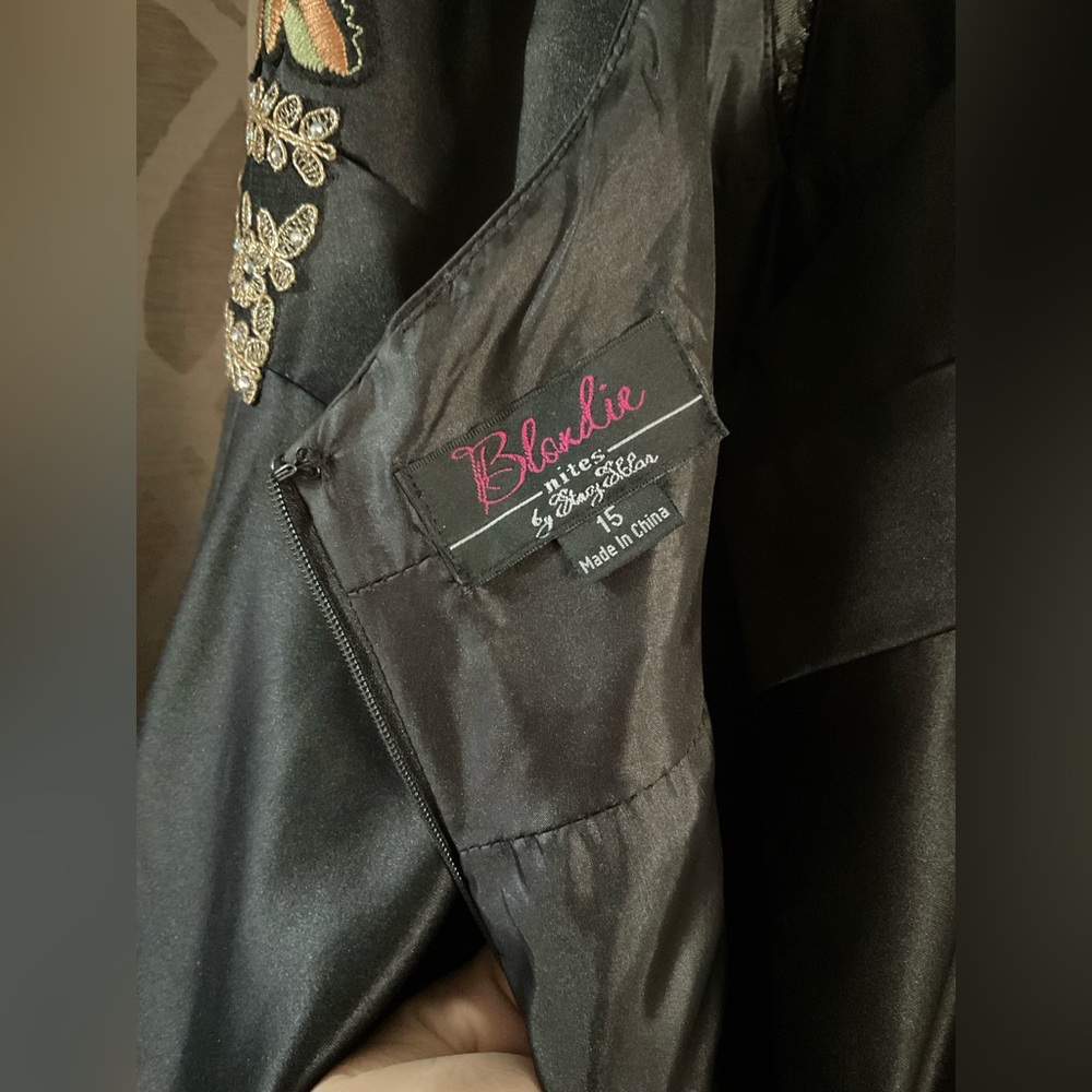Satin Formal Gown by Blondie Nights embroidered pockets - Picture 6 of 9